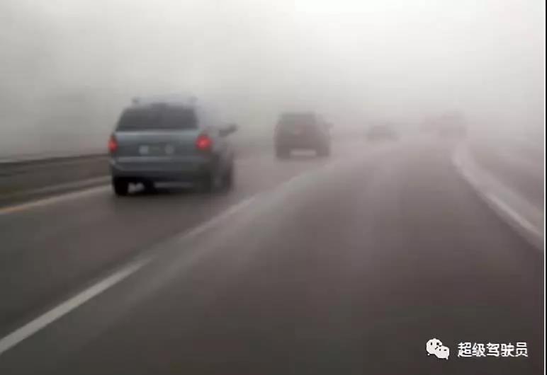 8條從血的教訓中總結出來的開車安全意識！
