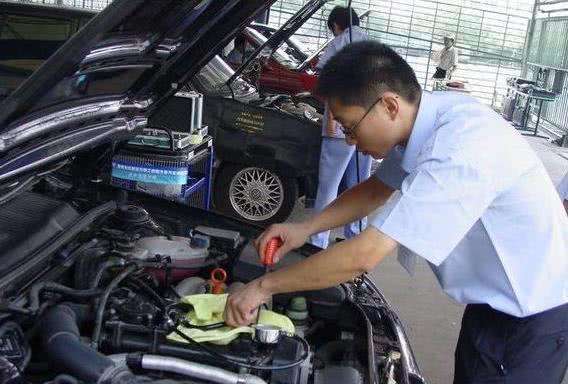 汽車(chē)保養(yǎng)花錢(qián)還沒(méi)效果的項(xiàng)目,幾乎沒(méi)啥用!