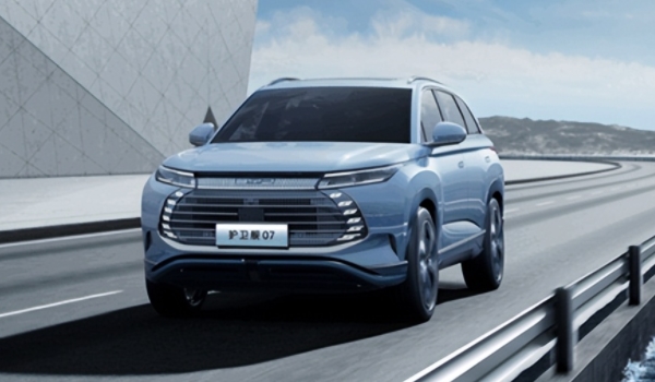 比亞迪混動汽車哪款好 比亞迪秦、漢、護(hù)衛(wèi)艦07三款車型不錯