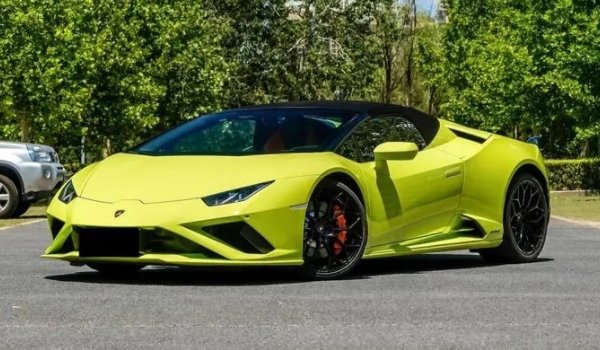 蘭博基尼多少錢 2款車型在售（售價(jià)254-15000萬(wàn)之間）