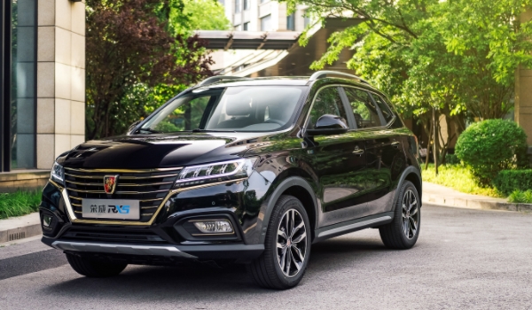 榮威rx5怎么樣 油耗低、空間大、性能好（百公里6.9L）