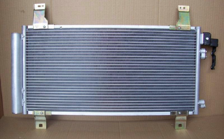 汽車空調冷凝器的作用是什么