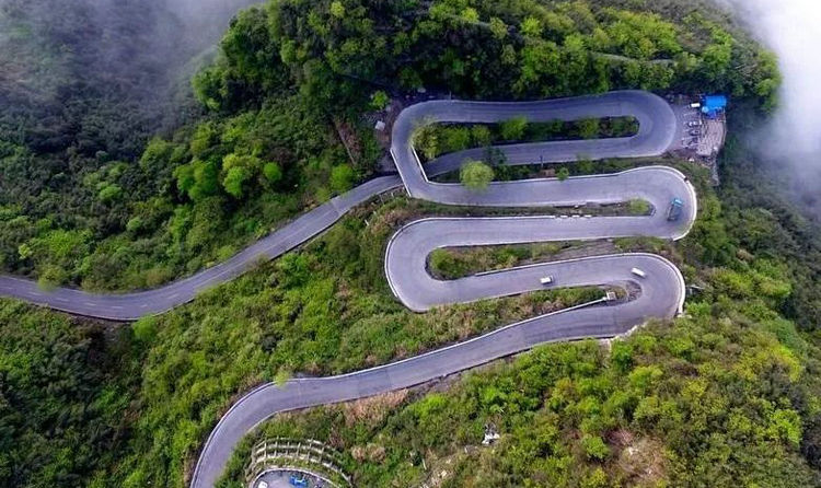 山區道路對安全行車的主要影響是什么