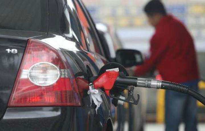 汽車(chē)的油箱在汽車(chē)什么位置