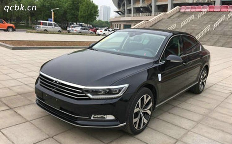 邁騰1.8T領先型停車后大燈左右發熱正常嗎