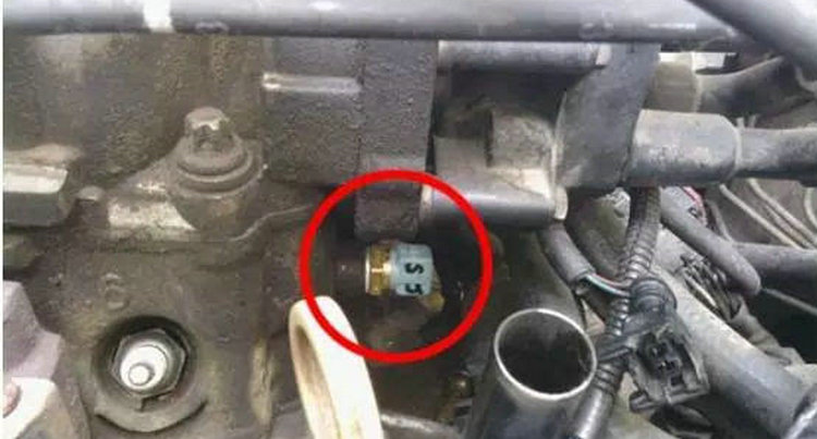 汽車水溫傳感器在哪個位置 汽車水溫傳感器在哪里