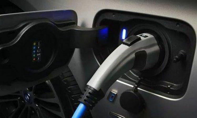 新能源充電器插頭發熱正常嗎