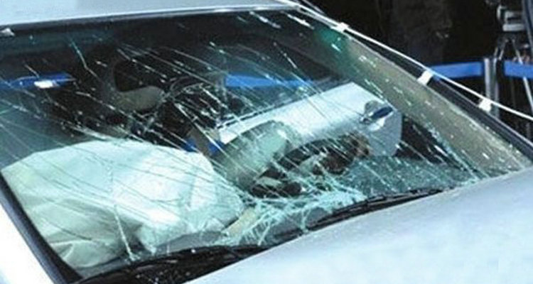 汽車前擋風玻璃膜有劃痕怎么修復