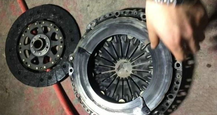 大車離合器片壞了有什么現象
