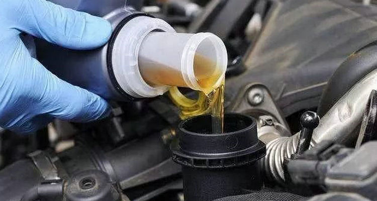 汽車長時間不換機油有什么影響