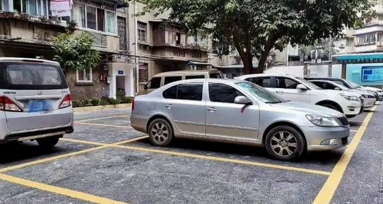在路邊停車(chē)位停車(chē)沒(méi)交費(fèi)會(huì)怎么樣