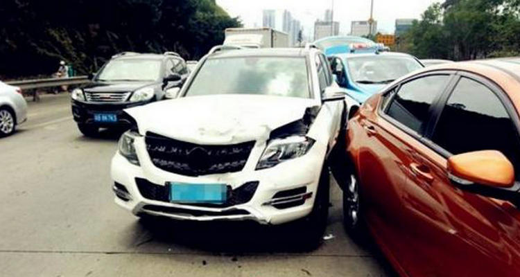 駕駛證過期開車發生事故怎么處罰