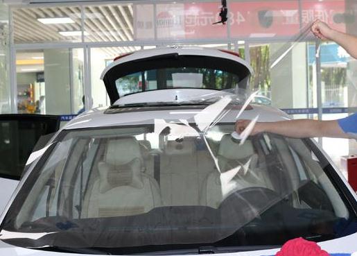 龍膜全車貼膜多少錢，常規膜5000-10000元