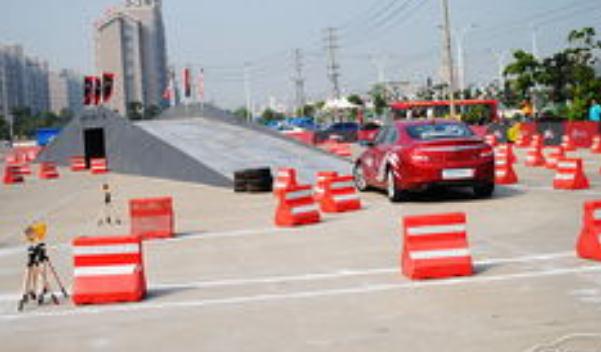 麋鹿測試，國際衡量汽車安全的重要標(biāo)準(zhǔn)（安全駕駛很重要）