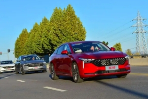 奔騰b70二手車價格，市場最低成交價不到1萬