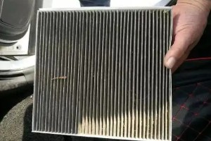 觀致5空調濾芯位置在哪里 位置在副駕駛手套箱內側