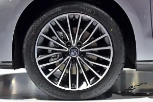 比亞迪漢輪胎型號(hào)是多少 輪胎型號(hào)為245/45 r19