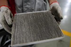 空氣濾芯和空調濾芯的區別 保護對象不同(放置位置不同)