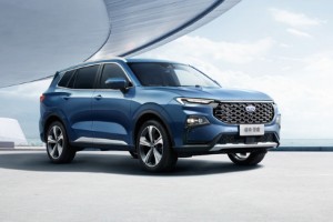 福特領(lǐng)睿口碑怎么樣 車身長達(dá)4.6米(搭載1.5T發(fā)動(dòng)機(jī))