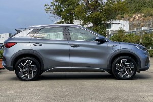元plus和海豚哪個(gè)更值得買(mǎi) 元plus車身長(zhǎng)達(dá)4.4米(配置豐富)