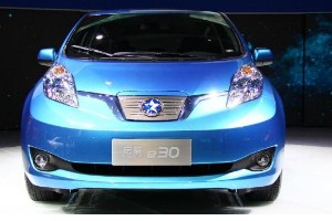啟辰e30和東風ex1哪個好 啟辰e30續航301km(配置功能豐富)