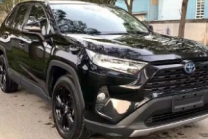 奇駿榮耀和rav4榮放哪個(gè)好 rav4榮放動力更強(qiáng)(配置豐富)