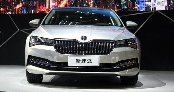 邁騰和速派哪個好，外觀層次分明（線條感強）