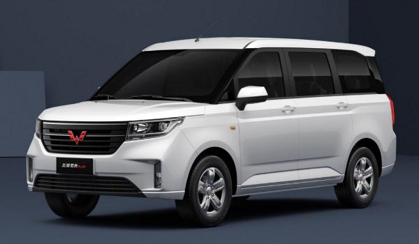 五菱宏光PLUS營運版上市，村村通的必備車型