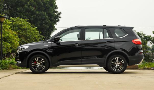 SWM斯威X7新增車型，安全性能大升級