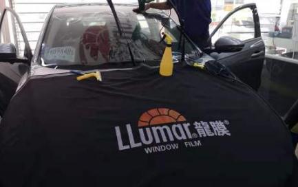 龍膜全車貼膜多少錢，常規膜5000-10000元