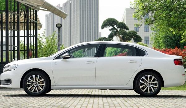 雪鐵龍C6新增車型上市，安全性能進一步提高（內飾簡約）
