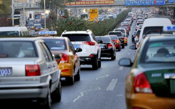 忘了車限號(hào)開了一天罰多少錢 通常情況下罰款100元