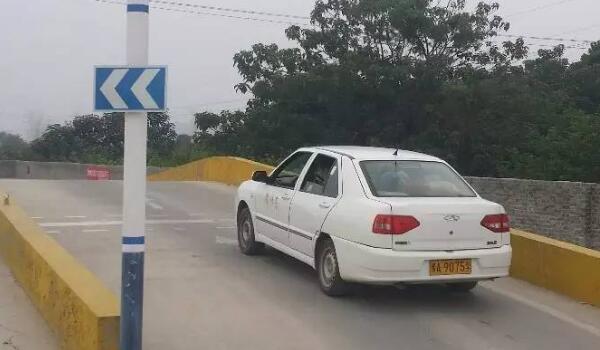 坡起直角轉彎怎么過 科目二考試注意事項和細節