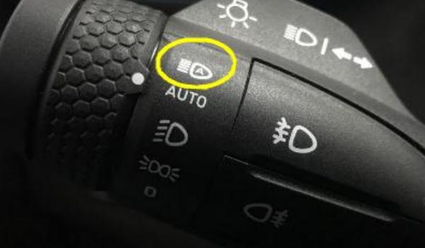什么是自適應遠近光，自動切換遠近光燈（智能小幫手）
