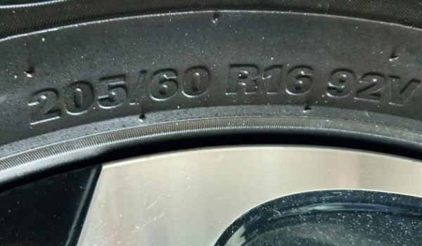 寶駿510輪胎尺寸規格 尺寸規格205/60 R16（玲瓏品牌）