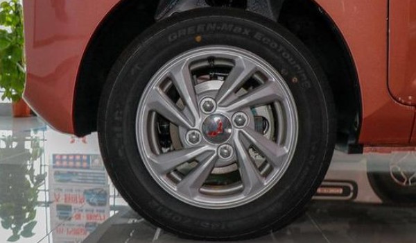 五菱宏光miniev輪胎尺寸 輪胎型號(hào)為145/70 r12