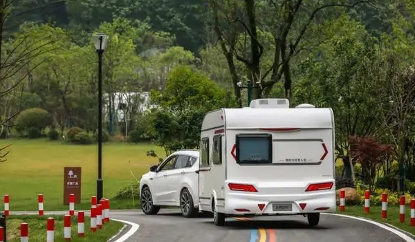 c6駕照可以開什么車型 c6駕照準駕車型是輕型牽引掛車（總質量小于4500kg）