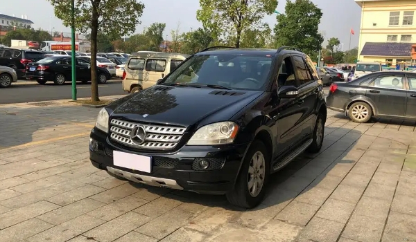 奔馳suv全部車型價(jià)格 在售的、停售的車型共有29款（最低報(bào)價(jià)27萬起）