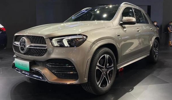 奔馳suv全部車型價(jià)格 在售的、停售的車型共有29款（最低報(bào)價(jià)27萬起）