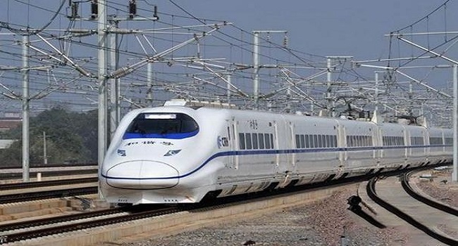 動(dòng)車和高鐵有什么區(qū)別，會(huì)車時(shí)車速慢的讓車速快的