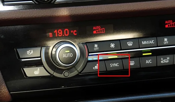 ac是什么意思車上的，車載空調的制冷開關