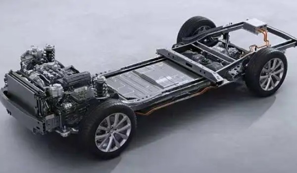 增程式混動技術原理是什么 電機驅動汽車(發電機給電機充能)