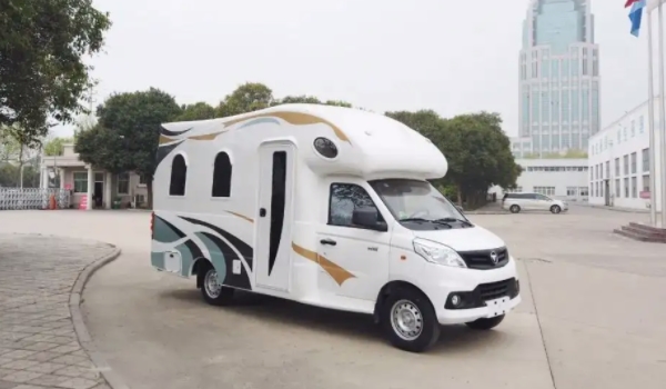 房車價格10萬一20萬自動擋 3款房車價格符合（空間寬敞 動力好）
