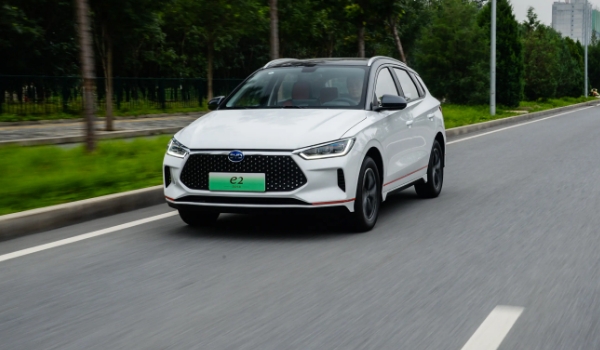 10萬(wàn)元內(nèi)最好電動(dòng)汽車(chē)，宏光MINIEV價(jià)格最低銷(xiāo)量最高