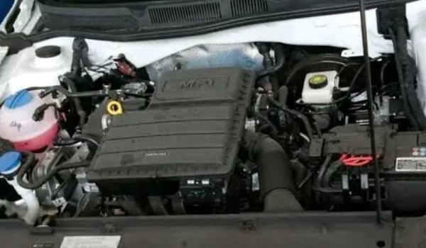 寶來車怎么樣 車身長達4.6米(搭載1.4T發動機)