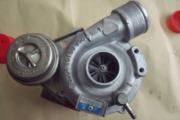 渦輪增壓是什么意思，一種空氣壓縮機（簡稱是Turbo）