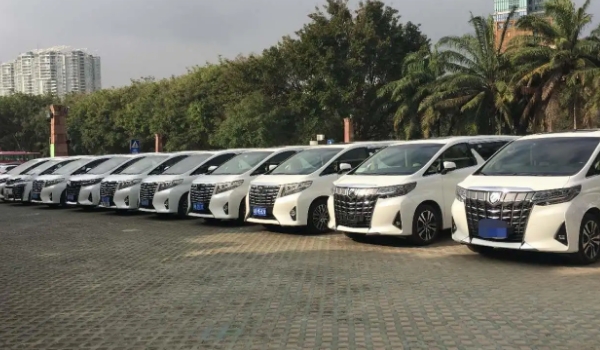 租車一天大概多少錢，具體要看是什么價位的車型（最低150元）