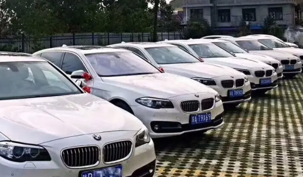 租車一天大概多少錢 不同車型租車價格差異較大（常用車100-500元）