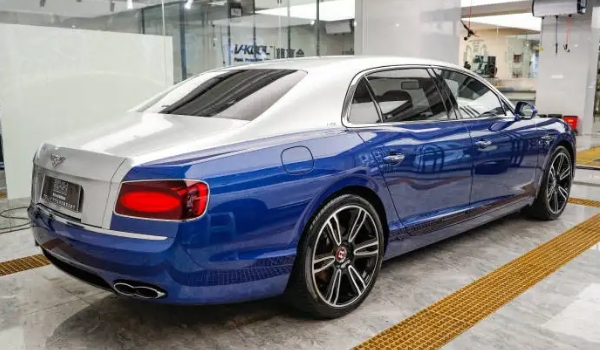 汽車改色貼膜大概多少錢，價格在3000-6000元左右