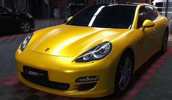 汽車改色貼膜大概多少錢，價格在3000-6000元左右